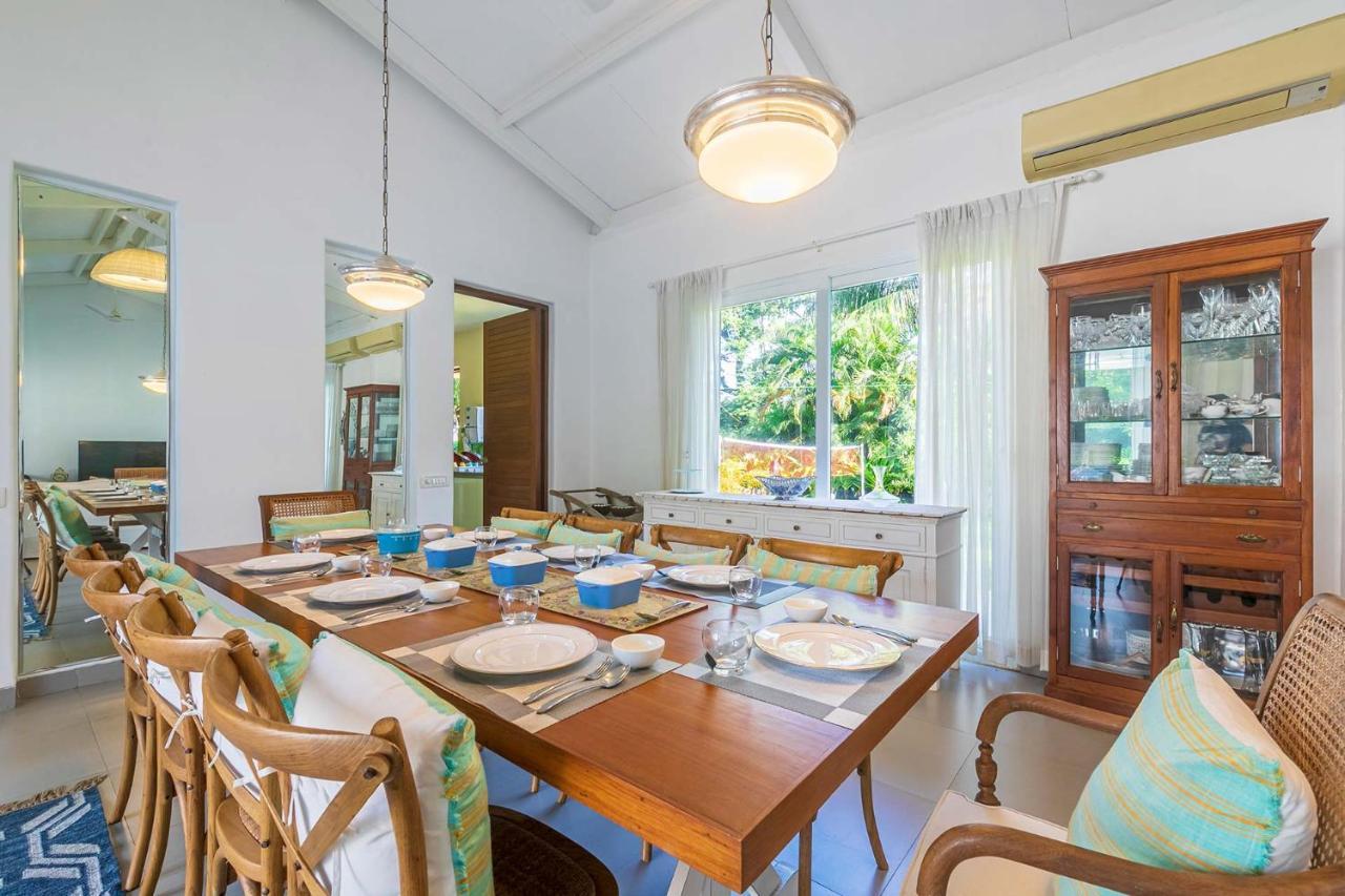 Hamptons Charm By Stayvista Luxury 5Br With Pool, Lawn & Table Tennis อลีบาก ภายนอก รูปภาพ